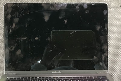 伊豆市からMacBook Proの修理依頼