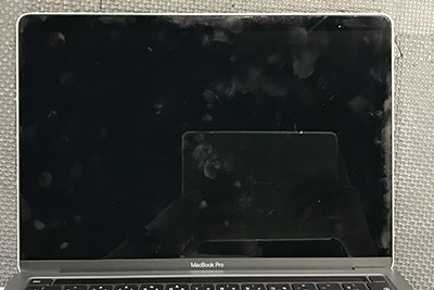 三島市からMacBook Proの修理依頼