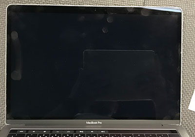 湖南市からMacBook Proの修理依頼