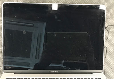 市川市 MacBook Air 修理