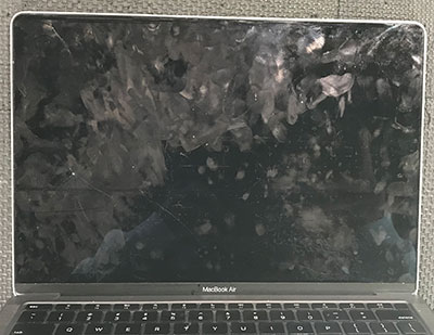 島根 MacBook Air 修理