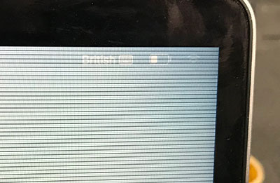 mac 画面に細い線が入る