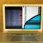 MacBook Airのモニター修理 画面割れの費用について