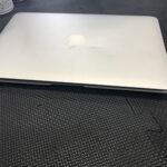 MacBook Air バッテリーの膨張で蓋が閉まらない修理